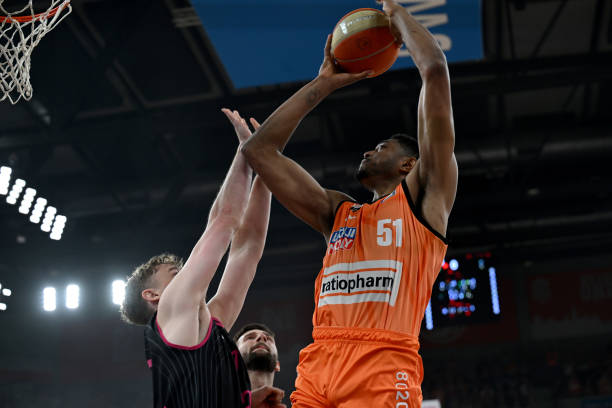 假设两队在 假设两队在